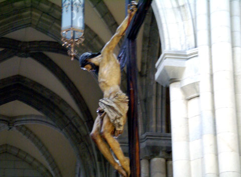 Madrid（アルムデナ大聖堂）キリスト像.jpg